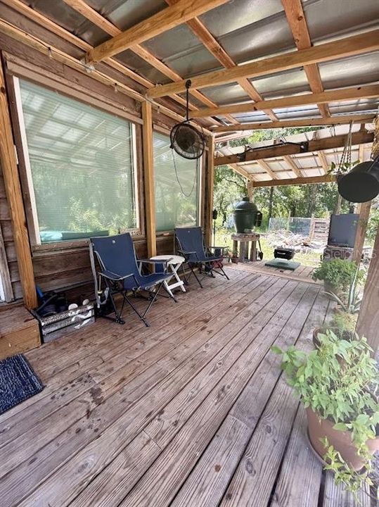 На продажу: $549,000 (3 спален, 2 ванн, 1558 Квадратных фут)