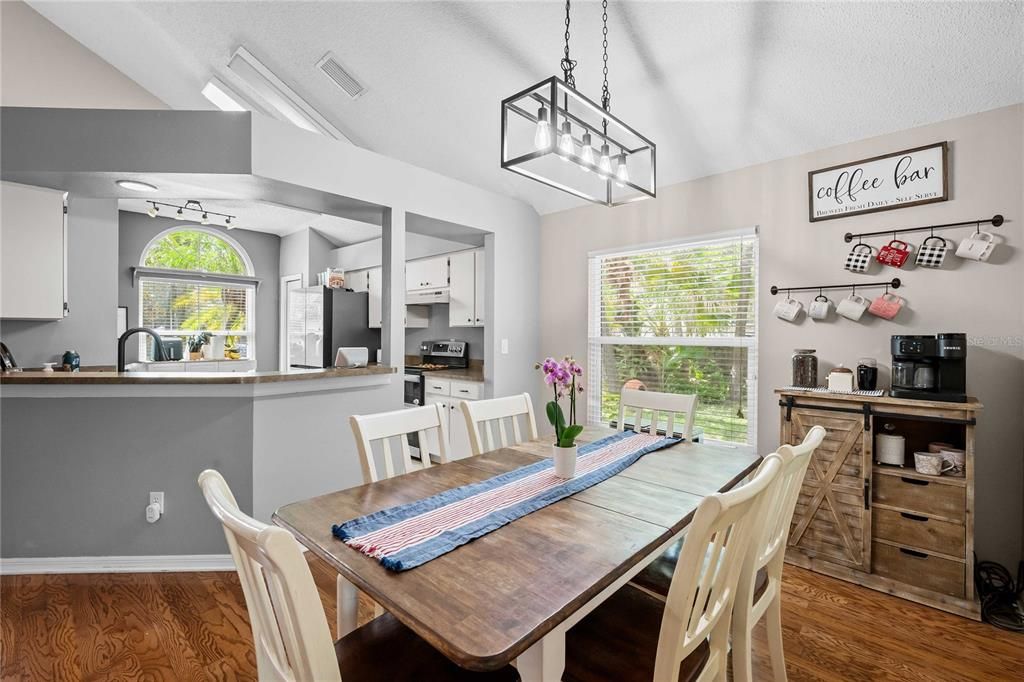 For Sale: $380,000 (3 beds, 2 baths, 1660 Square Feet)
