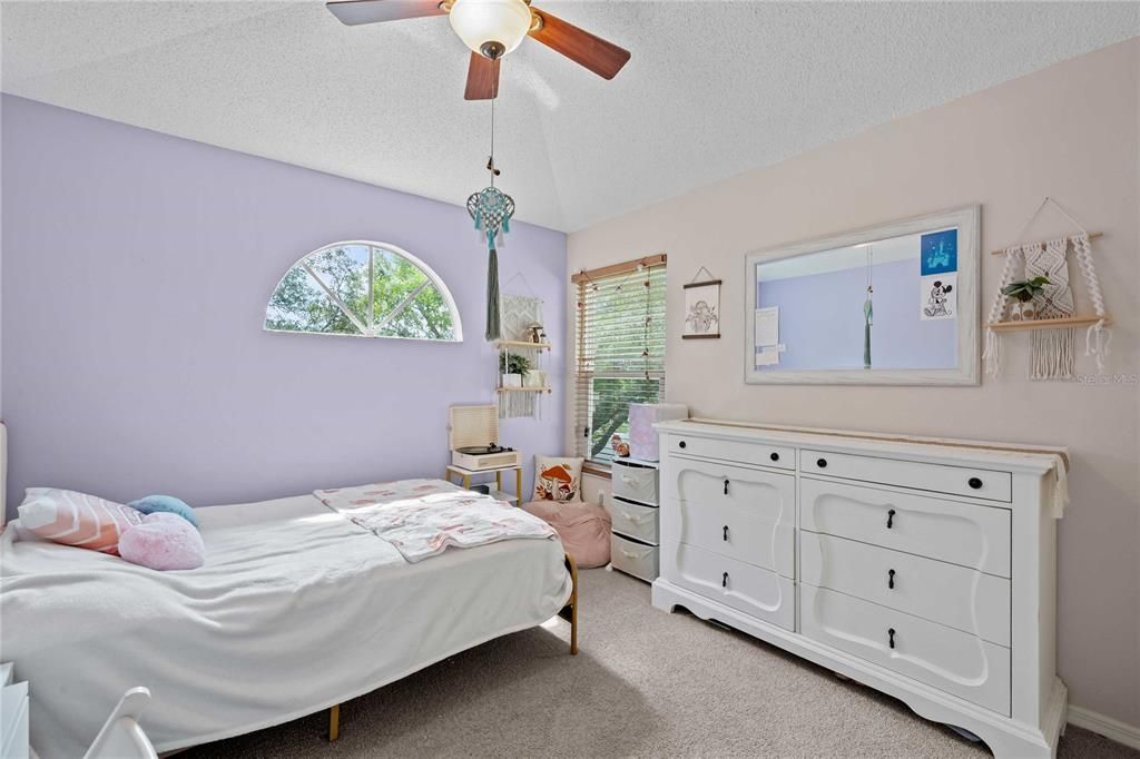 For Sale: $380,000 (3 beds, 2 baths, 1660 Square Feet)