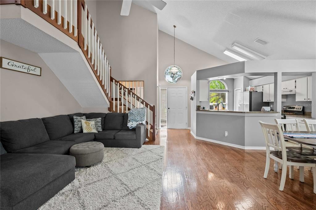 For Sale: $380,000 (3 beds, 2 baths, 1660 Square Feet)