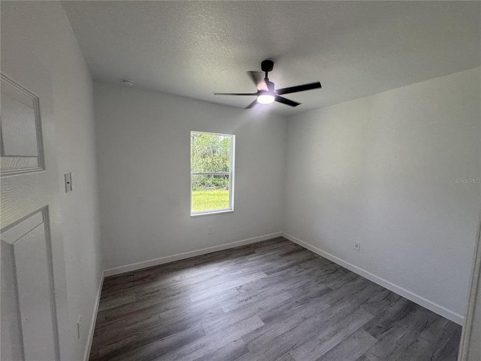 For Sale: $335,000 (3 beds, 3 baths, 1505 Square Feet)