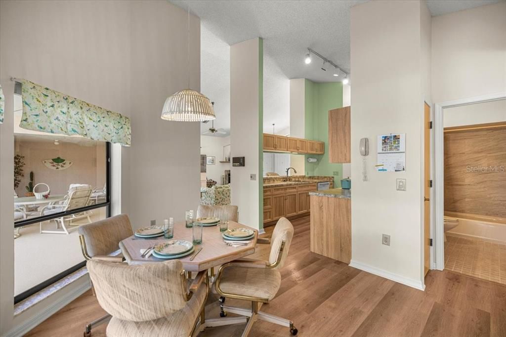 En Venta: $399,500 (3 camas, 2 baños, 1887 Pies cuadrados)