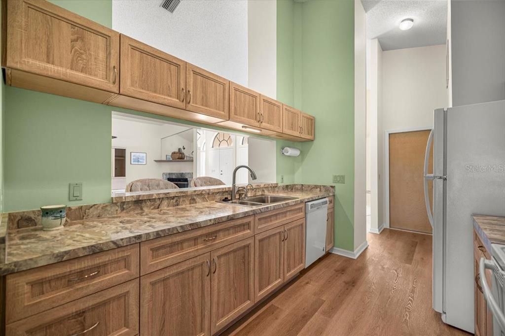 En Venta: $399,500 (3 camas, 2 baños, 1887 Pies cuadrados)
