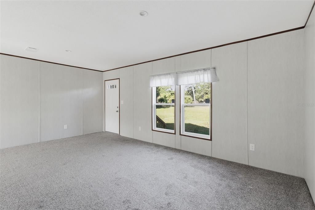 For Sale: $329,999 (4 beds, 2 baths, 1540 Square Feet)
