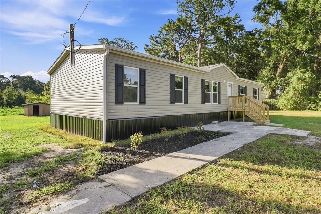 For Sale: $329,999 (4 beds, 2 baths, 1540 Square Feet)