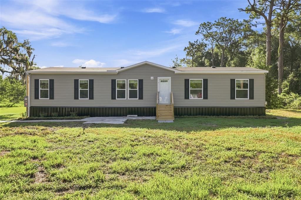 For Sale: $329,999 (4 beds, 2 baths, 1540 Square Feet)