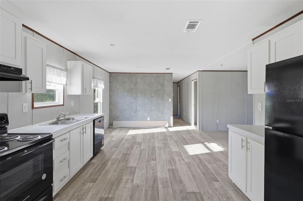 For Sale: $329,999 (4 beds, 2 baths, 1540 Square Feet)
