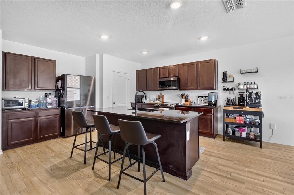 For Sale: $380,000 (4 beds, 2 baths, 2347 Square Feet)