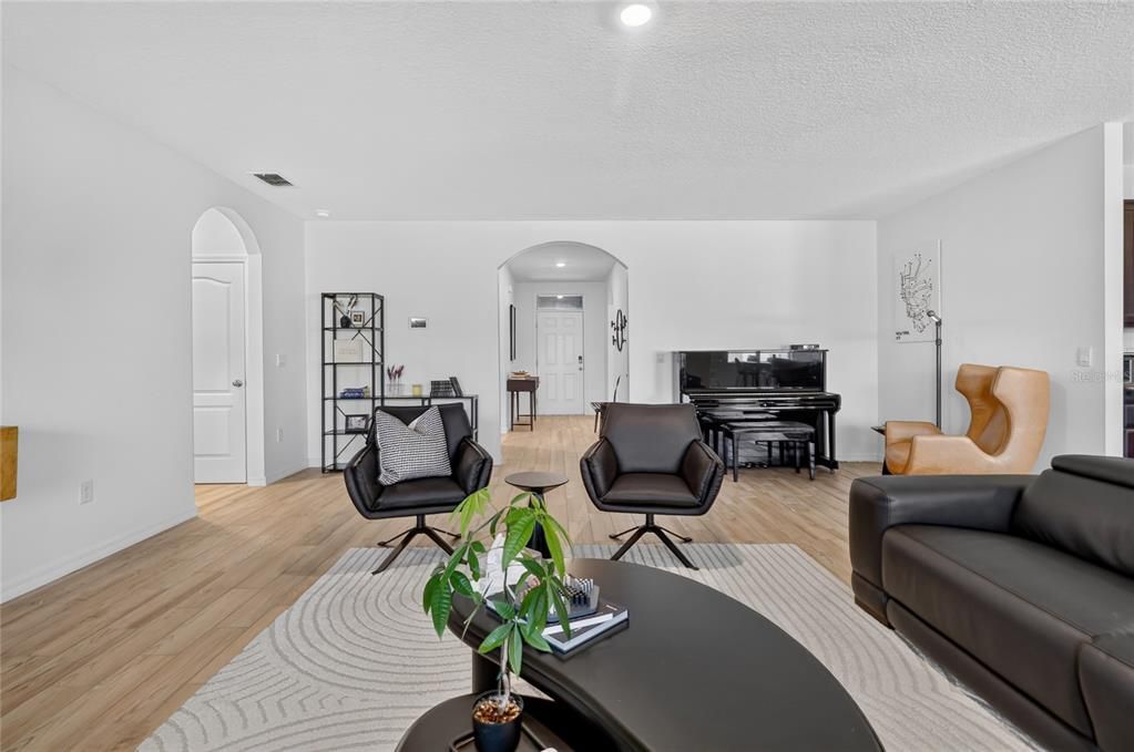 For Sale: $380,000 (4 beds, 2 baths, 2347 Square Feet)