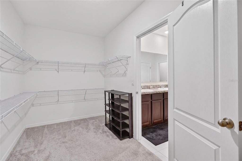For Sale: $380,000 (4 beds, 2 baths, 2347 Square Feet)