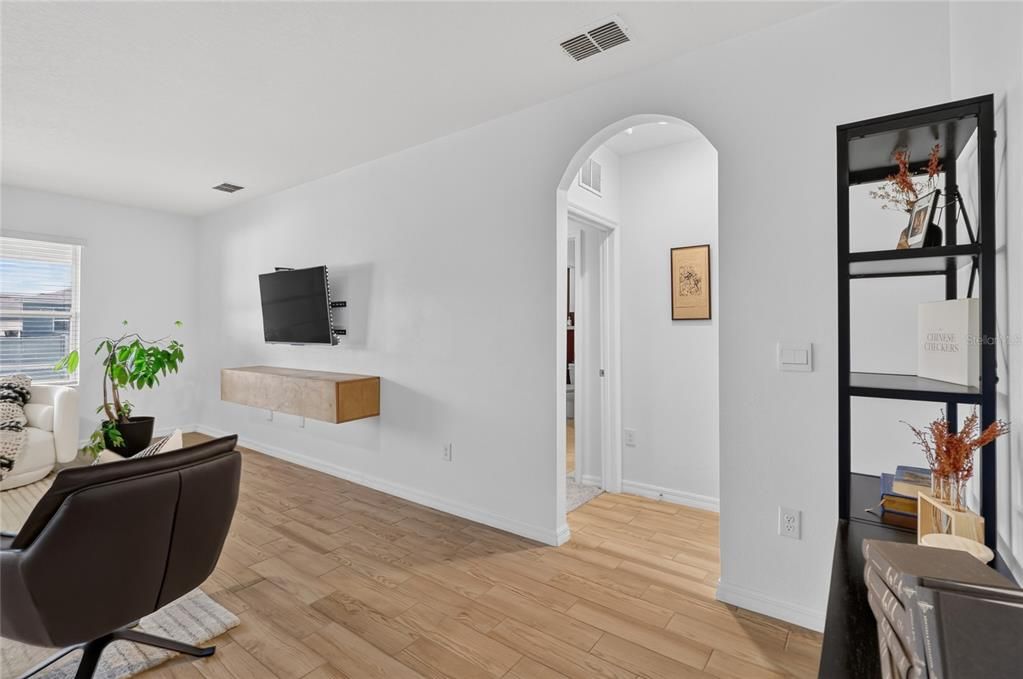 For Sale: $380,000 (4 beds, 2 baths, 2347 Square Feet)