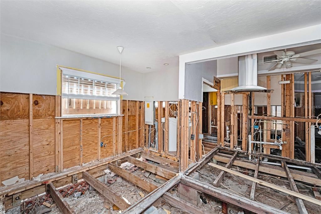 На продажу: $525,000 (3 спален, 2 ванн, 1143 Квадратных фут)