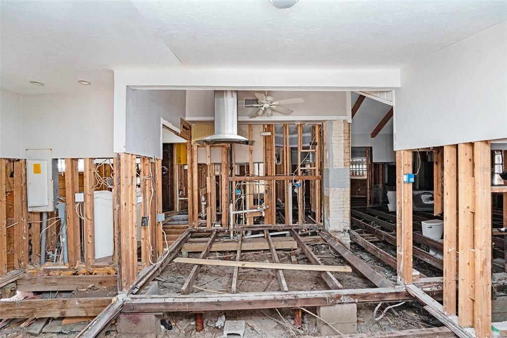 На продажу: $525,000 (3 спален, 2 ванн, 1143 Квадратных фут)