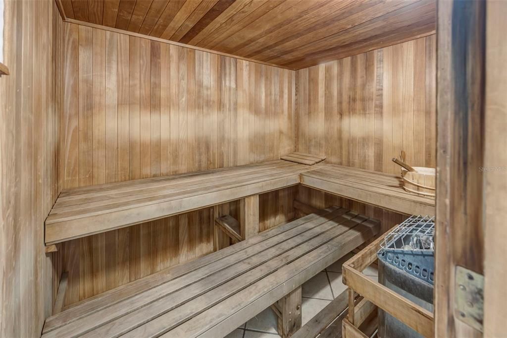 На продажу: $610,000 (2 спален, 2 ванн, 1056 Квадратных фут)