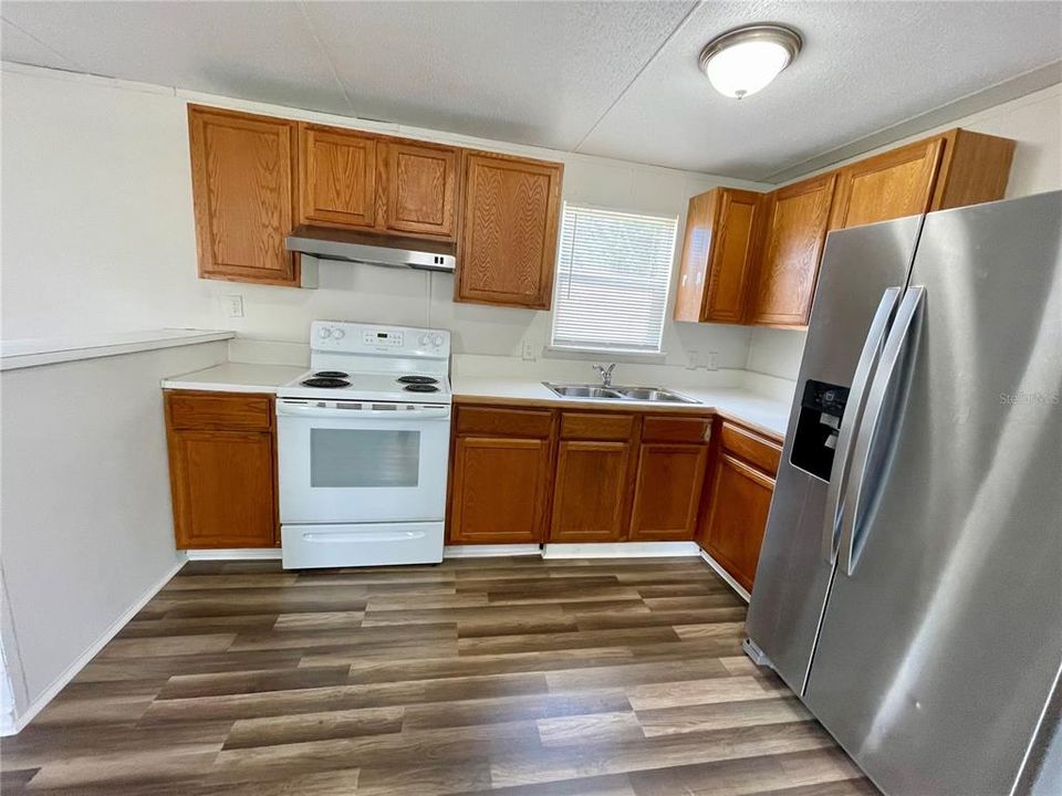 For Rent: $1,395 (3 beds, 1 baths, 1000 Square Feet)