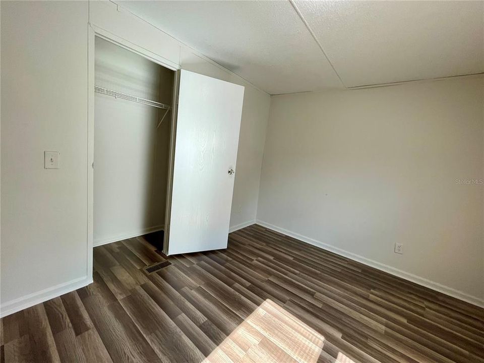 For Rent: $1,395 (3 beds, 1 baths, 1000 Square Feet)