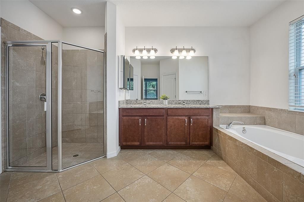 For Sale: $379,000 (3 beds, 2 baths, 2029 Square Feet)