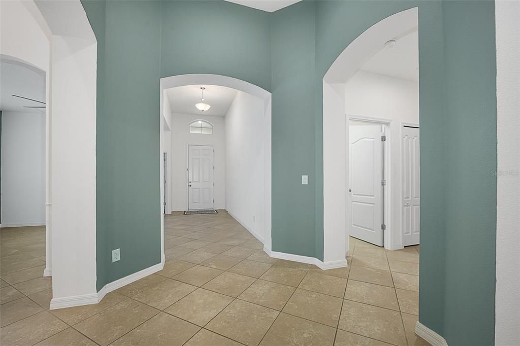 For Sale: $379,000 (3 beds, 2 baths, 2029 Square Feet)
