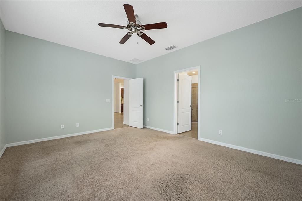 For Sale: $379,000 (3 beds, 2 baths, 2029 Square Feet)