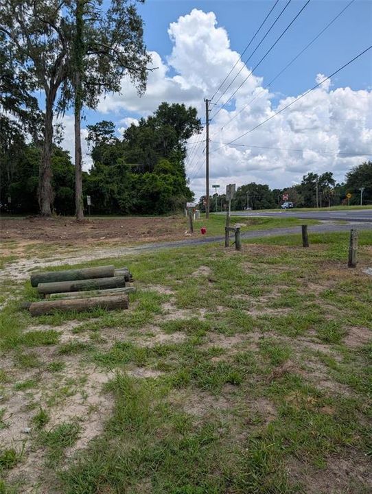 En Venta: $950,000 (2.22 acres)