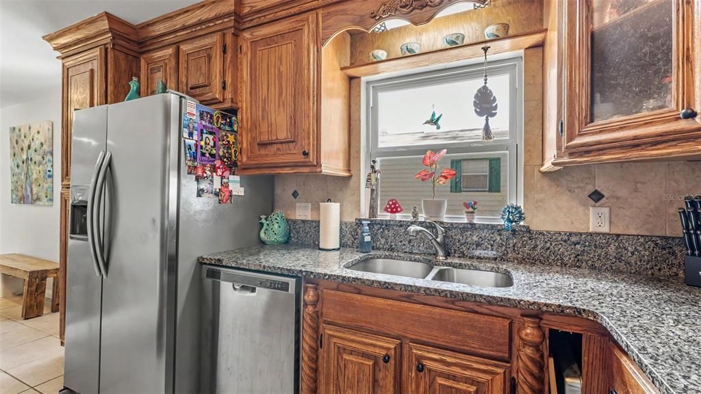 For Sale: $369,000 (3 beds, 2 baths, 1559 Square Feet)