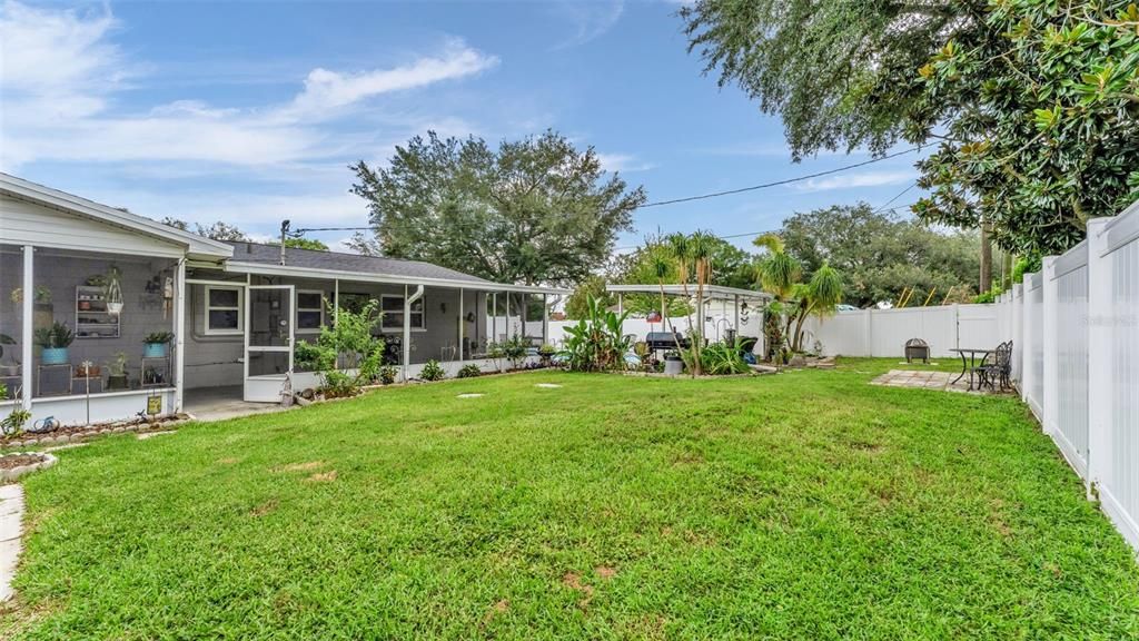 For Sale: $369,000 (3 beds, 2 baths, 1559 Square Feet)
