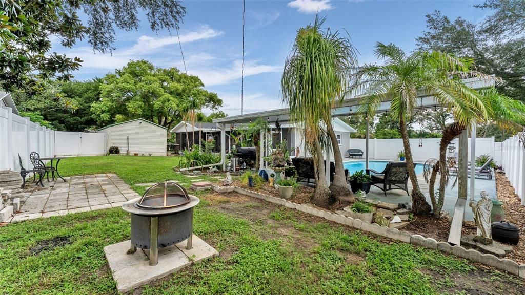 For Sale: $369,000 (3 beds, 2 baths, 1559 Square Feet)