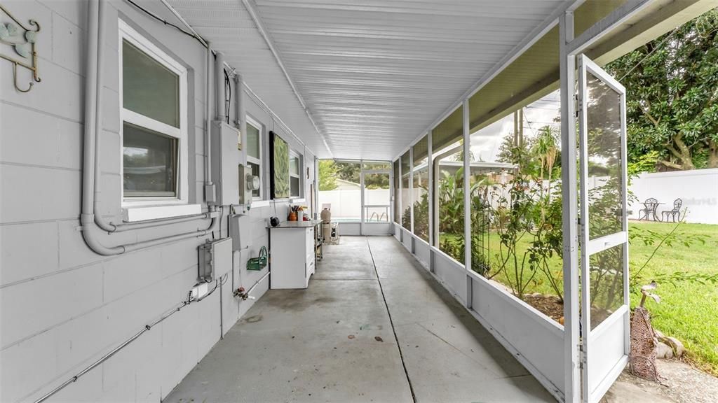 For Sale: $369,000 (3 beds, 2 baths, 1559 Square Feet)