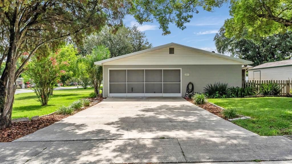 For Sale: $369,000 (3 beds, 2 baths, 1559 Square Feet)