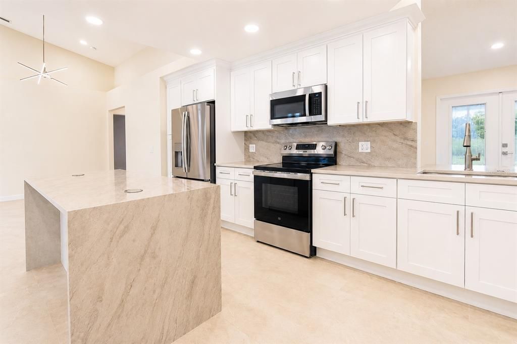 For Rent: $3,500 (4 beds, 2 baths, 2000 Square Feet)
