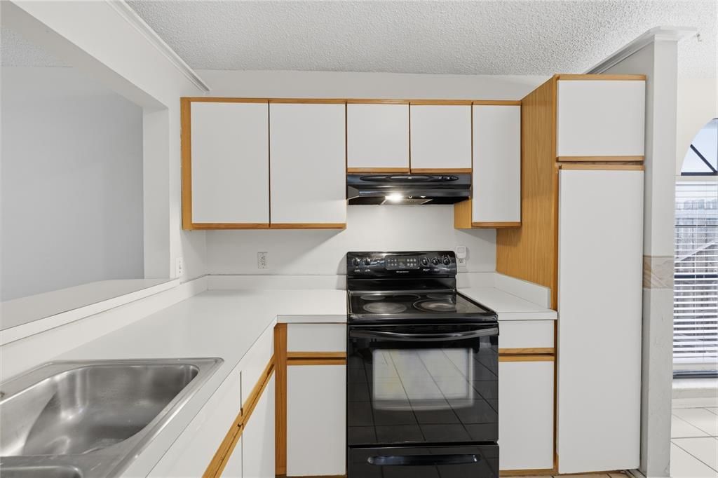 На продажу: $395,000 (3 спален, 2 ванн, 1616 Квадратных фут)