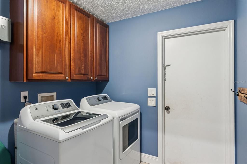 For Sale: $315,000 (3 beds, 2 baths, 1608 Square Feet)