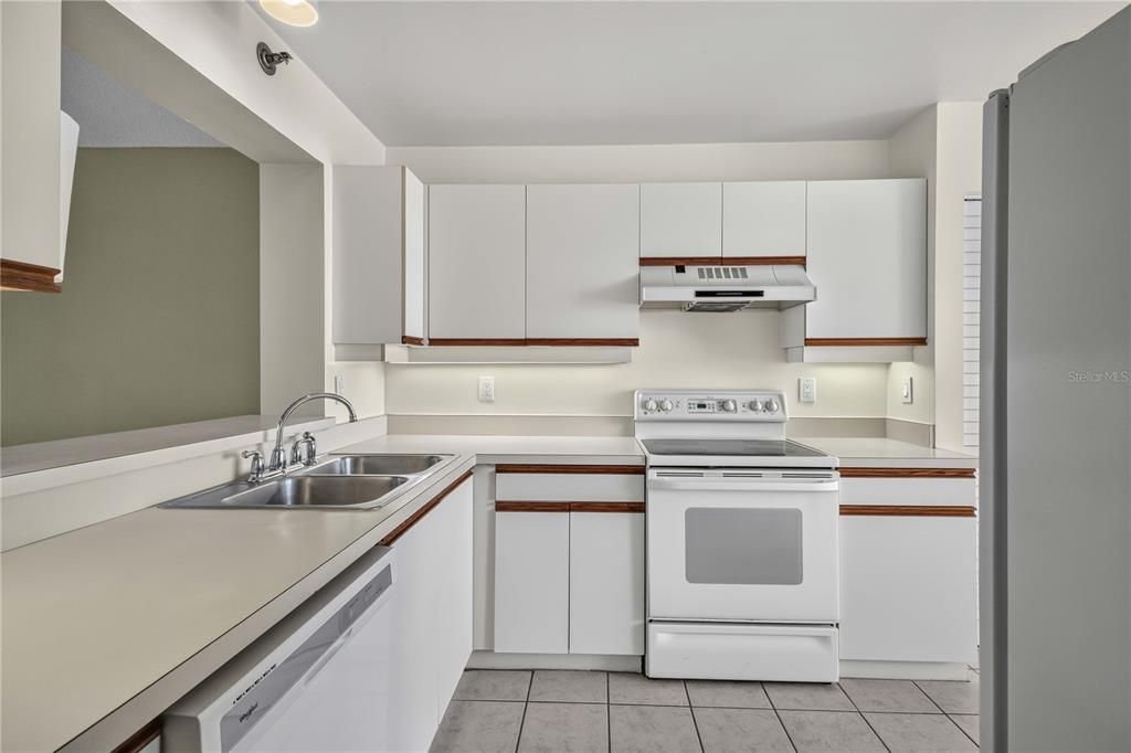 En Venta: $239,900 (1 camas, 2 baños, 1106 Pies cuadrados)