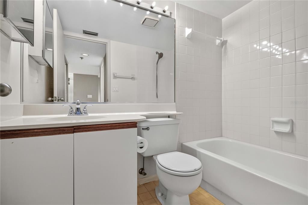 En Venta: $239,900 (1 camas, 2 baños, 1106 Pies cuadrados)