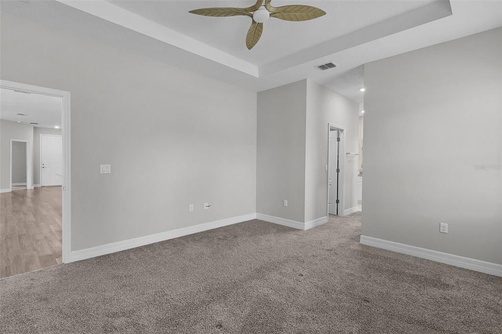 Active With Contract: $369,900 (4 beds, 3 baths, 1993 Square Feet)