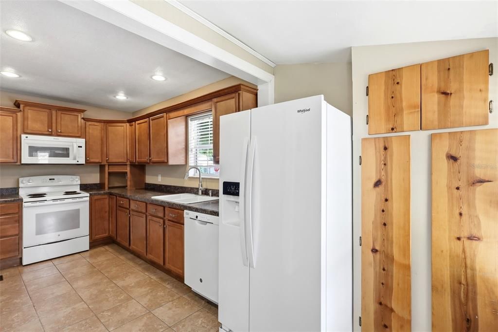 Activo con contrato: $265,000 (3 camas, 1 baños, 1068 Pies cuadrados)