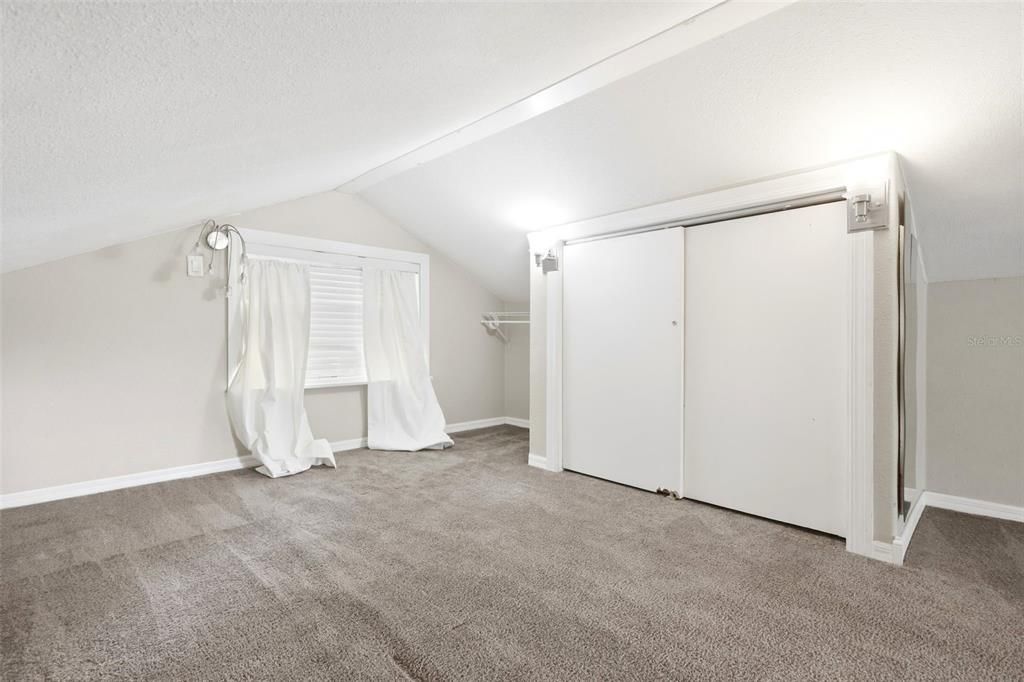 Activo con contrato: $265,000 (3 camas, 1 baños, 1068 Pies cuadrados)