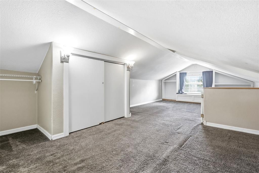 Activo con contrato: $265,000 (3 camas, 1 baños, 1068 Pies cuadrados)