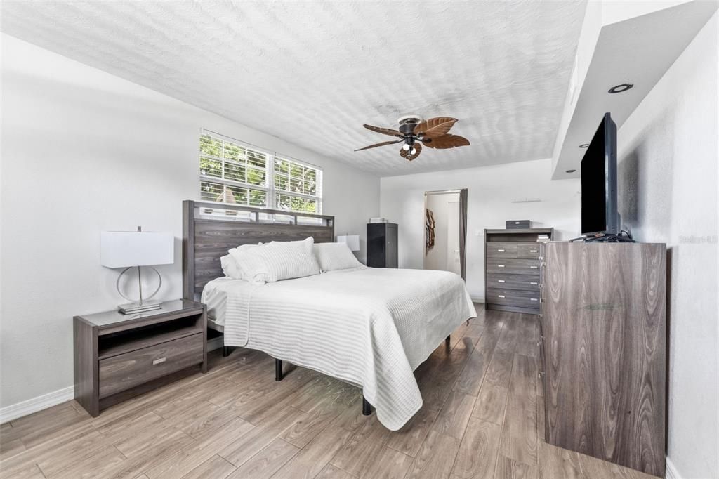 En Venta: $295,000 (2 camas, 2 baños, 1396 Pies cuadrados)