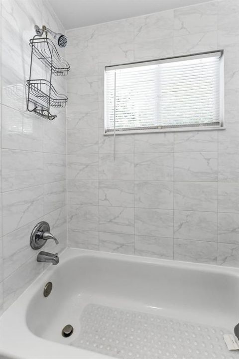 En Venta: $295,000 (2 camas, 2 baños, 1396 Pies cuadrados)