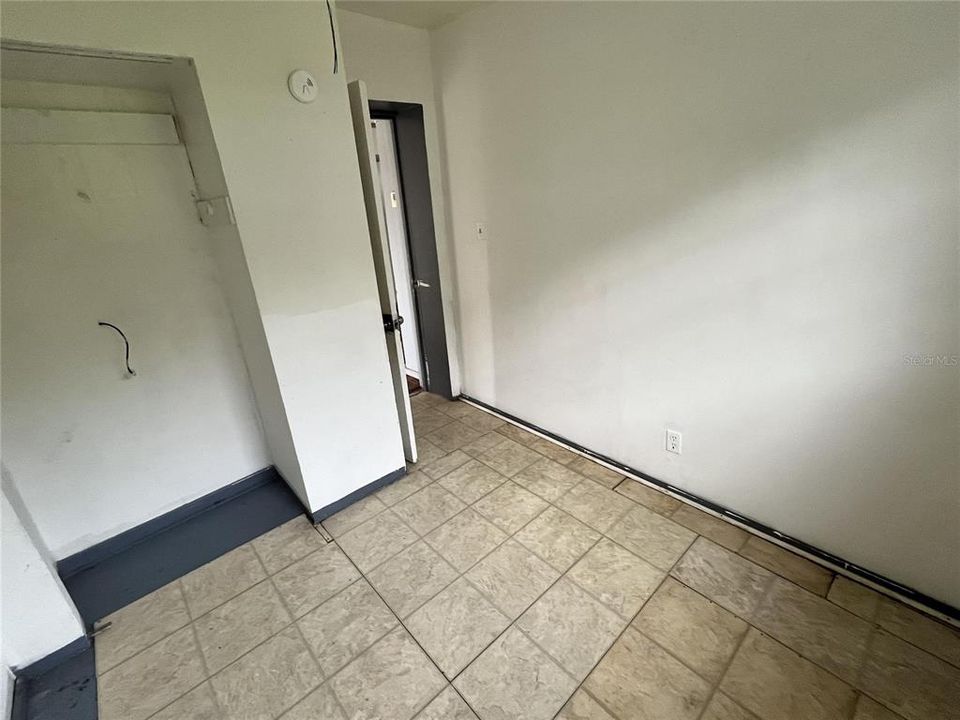 En Renta: $700 (2 camas, 1 baños, 650 Pies cuadrados)