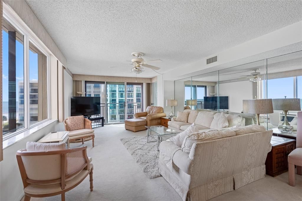 For Sale: $629,000 (2 beds, 2 baths, 1380 Square Feet)