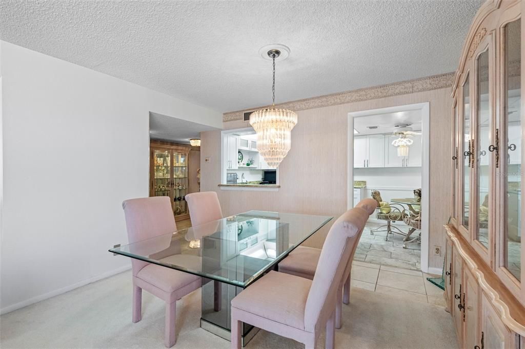 For Sale: $629,000 (2 beds, 2 baths, 1380 Square Feet)