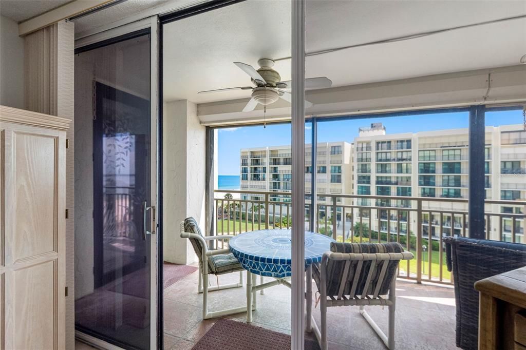 For Sale: $629,000 (2 beds, 2 baths, 1380 Square Feet)