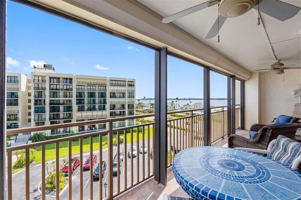 For Sale: $629,000 (2 beds, 2 baths, 1380 Square Feet)