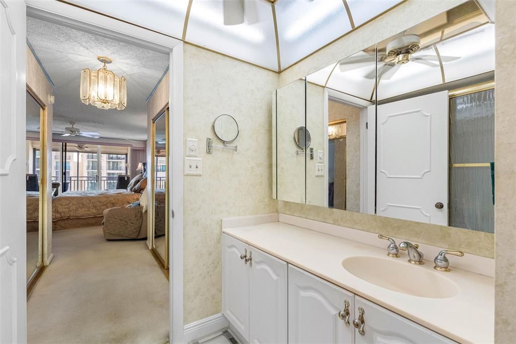 For Sale: $629,000 (2 beds, 2 baths, 1380 Square Feet)