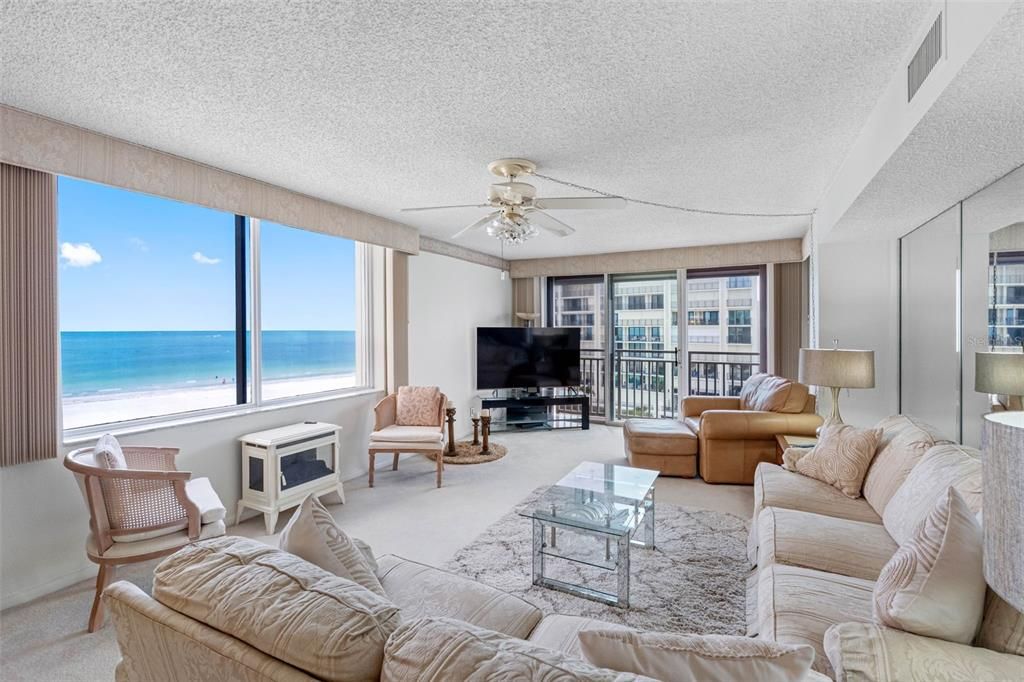 For Sale: $629,000 (2 beds, 2 baths, 1380 Square Feet)