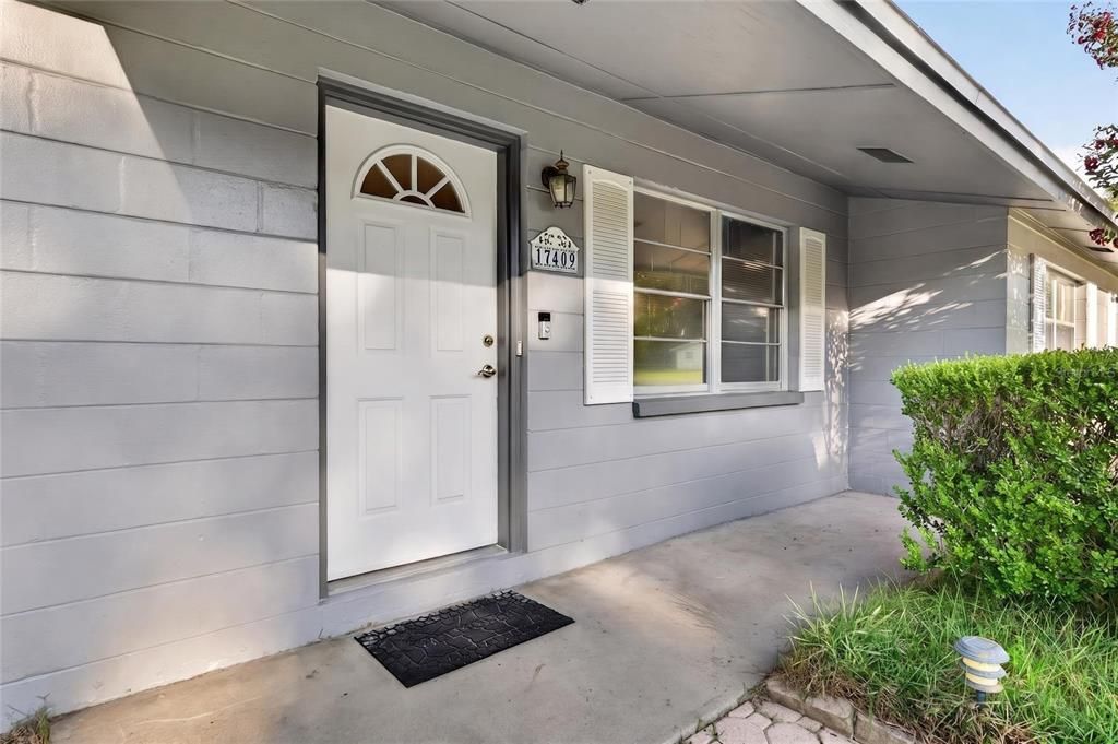 For Sale: $299,900 (4 beds, 2 baths, 1820 Square Feet)