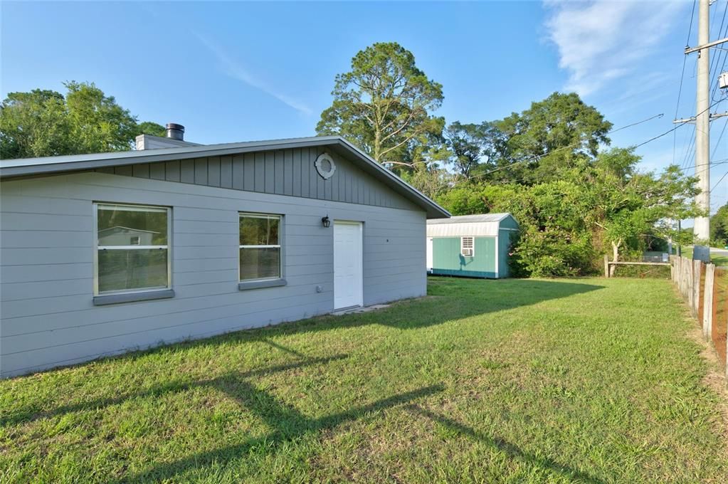 For Sale: $299,900 (4 beds, 2 baths, 1820 Square Feet)