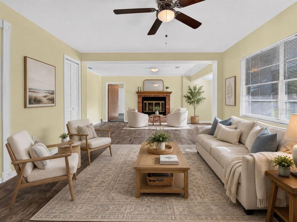 For Sale: $299,900 (4 beds, 2 baths, 1820 Square Feet)